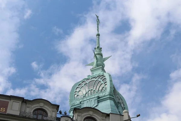 17. července. 2019 Saint-Petrohrad, Rusko. Krásná stará městská architektura — Stock fotografie