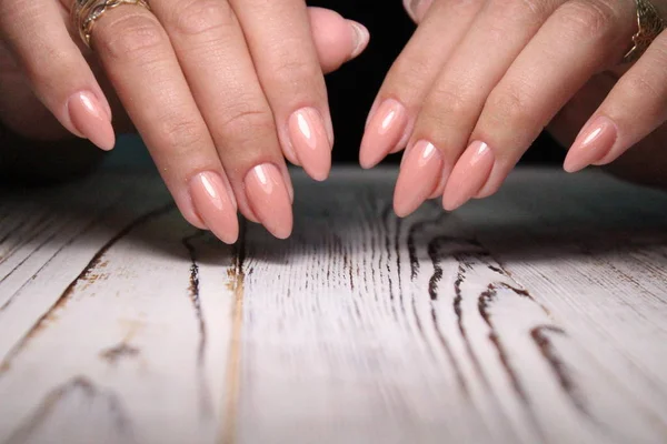 Manicurist Job wykonane doskonale dobrze klienta — Zdjęcie stockowe