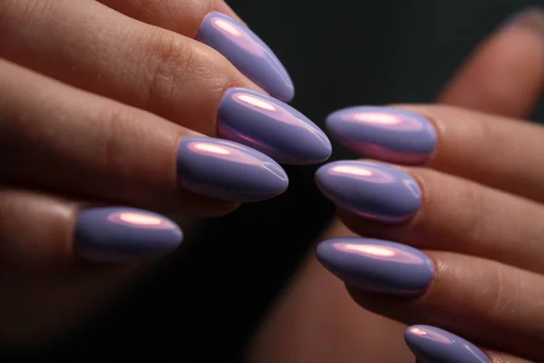 Stijlvol ontwerp van manicure op lange nagels — Stockfoto