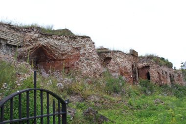 Zaman ve yağış tuğla duvar tarafından tahrip.