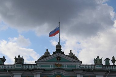 Güzel mimarisi ile şehirde bina