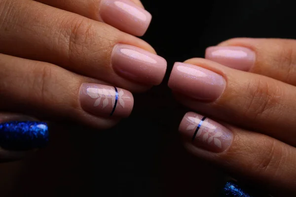 Upravené nehty na nehty výtvarné řešení. Nejlepší — Stock fotografie