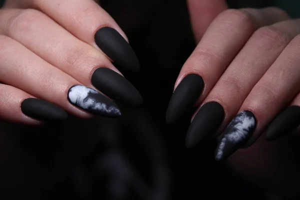 Steil en zeer stijlvol design van manicure — Stockfoto