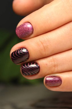 Manikür manikürü çok güzel bir dokuda.