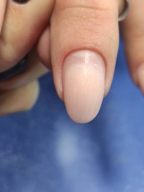 Güzellik salonu. Mükemmel manikür süreci. Donanım manikürü