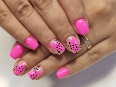 Manikür manikürü çok güzel bir dokuda.