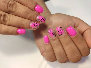 Manikür manikürü çok güzel bir dokuda.