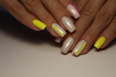 Manikür manikürü çok güzel bir dokuda.