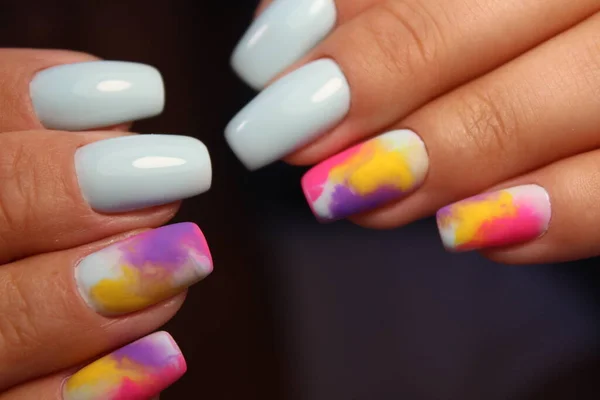 Mooie Manicure Van Nagels Achtergrond Van Een Modieuze Textuur — Stockfoto