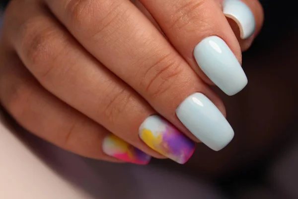 Mooie Manicure Van Nagels Achtergrond Van Een Modieuze Textuur — Stockfoto