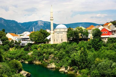 Mostar, Bosna-Hersek. Şehir manzarası.