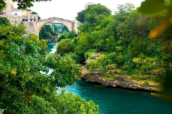 Mostar Bosnien Och Hercegovina Utsikt Över Bron Och Staden — Stockfoto