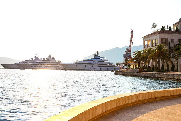 Escénica Vista Panorámica Histórica Ciudad Tivat Situada Bahía Kotor Día — Foto de Stock