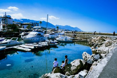Girne (Girne) antik limanının manzarası, Kuzey Kıbrıs, Türkiye