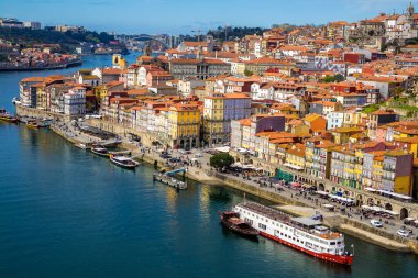 Şehir manzarası, üst noktadan şehir görüntüsü. Porto, Portekiz