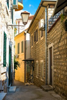 Sokak otantik tarihi kent Kotor, Karadağ