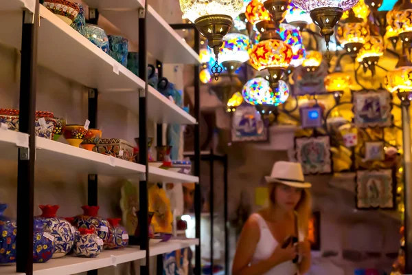 Boutique Cadeaux Avec Une Variété Lampes Turques Vendre Fond Est — Photo