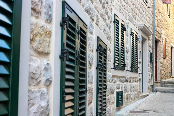 Calle Sinuosa Del Auténtico Casco Antiguo Herceg Novi Montenegro —  Fotos de Stock