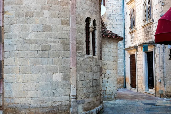 Rua Cidade Velha Autêntica Kotor Montenegro — Fotografia de Stock