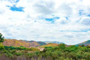 Marakeş'ten Atlas Dağları'na yolculuk sırasında manzara ve manzara, Fas