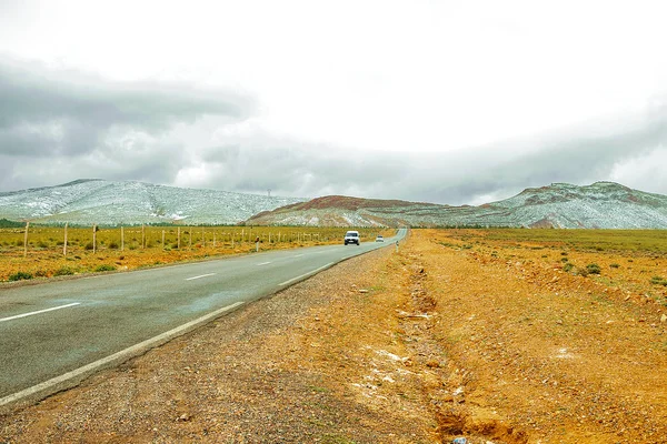 Road in Atlas Mountains in Morocco. Journey through Morocco — Stock Photo, Image