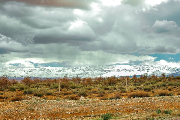 Όμορφο χειμερινό Πανόραμα βουνών Bouiblane-Μαρόκο — Φωτογραφία Αρχείου