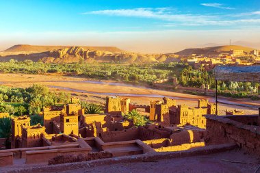 Kasbah AIT Ben Haddou Fas Atlas dağlarında.