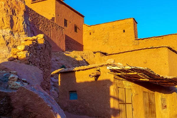 Kasbah Ait Ben Haddou di Pegunungan Atlas Maroko . — Stok Foto