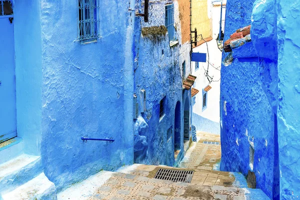 Chefchaouen, en stad med blåmålade hus. En stad med smala, vackra, blå gator. — Stockfoto