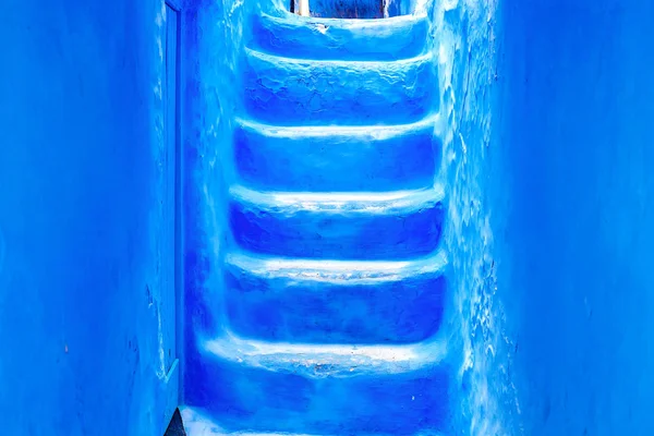 Chefchaouen, μια πόλη με μπλε ζωγραφισμένα σπίτια. Μια πόλη με στενούς, όμορφους, μπλε δρόμους. — Φωτογραφία Αρχείου