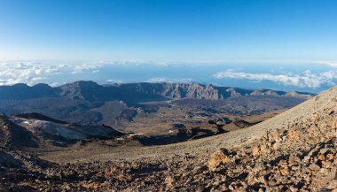 Güzel panoramik dağ Telerifico teleferik istasyonuna. Teide Yanardağı Tenerife, Kanarya Adaları