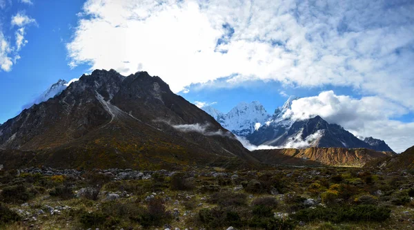 Prachtige Panoramisch Uitzicht Bergen Van Himalaya Bij Zonsopgang Uit Khambachen — Stockfoto