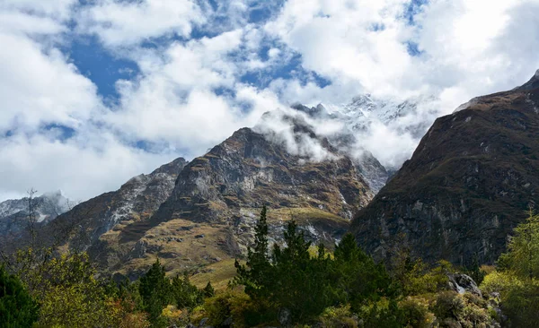 Beautiful View Hillside Himalayan Mountains Covered Clouds Trek Kangchenjunga Base — Stock Photo, Image