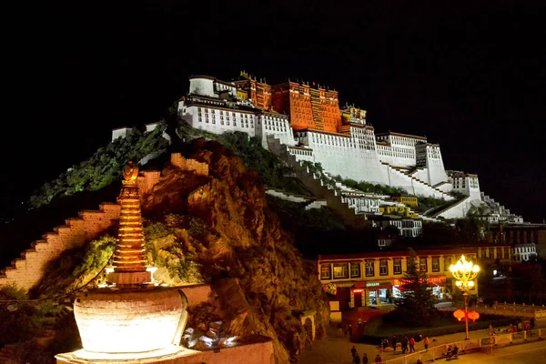 Величественный Ночной Мыс Лхасы Дворца Потала Тибет Китай — стоковое фото