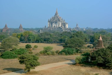 Görkemli Thatbyinnyu Phaya - en yüksek Budist tapınağı Bagan, Myanmar