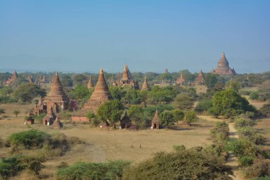 Güzel eski pagodadan ve Budist tapınakları Bagan, Myanmar (Burma)