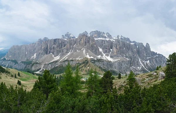 Panorama över Sella-massivet från Pizes de CIR. Dolomiterna, Trent — Stockfoto