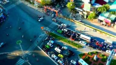 Hanoi şehri hava trafiği görüntüsü. 4K çözünürlük eğim hızı artıyor. 2015