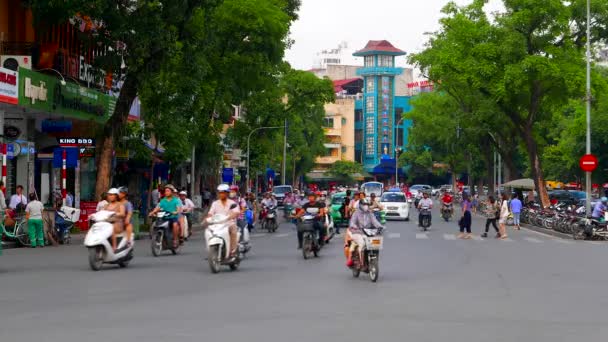 Hanoi eski şehir akşam trafiği. 4K çözünürlüğü — Stok video