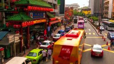 KUALA LUMPUR - Halk ve eski şehir merkezinde trafik.