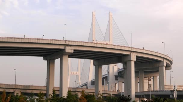 Shanghai - Nanpu Bridge Interchange. Velocidad de resolución 4K . — Vídeos de Stock