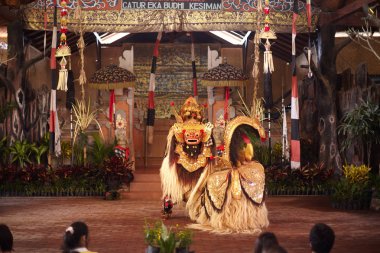 Barong Dance. Tiyatro Bali Adası. Bali Adası yolculuk. Barong ruhu. 