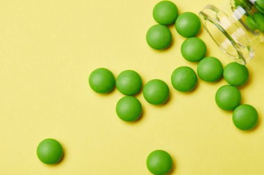 Üretim tablet. Ambalaj ilaçların. Tablo hapları. Ambalaj tabletleri. Vitaminler sağlıklı bir yaşam için. Anestezi.