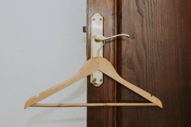 Ahşap elbise askısı, moda kavramı