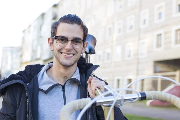 Jongeren Aan Het Transport Van Fiets Stad Mode — Stockfoto