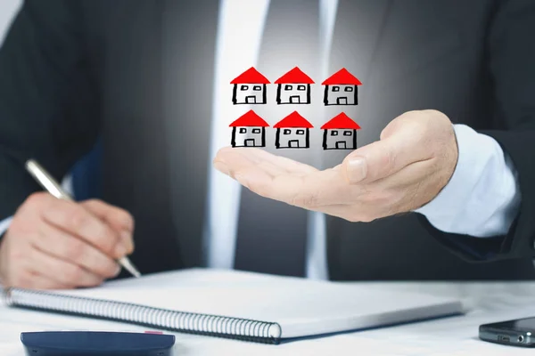 Mann Unterschreibt Den Kauf Oder Die Miete Von Haus Immobilien — Stockfoto