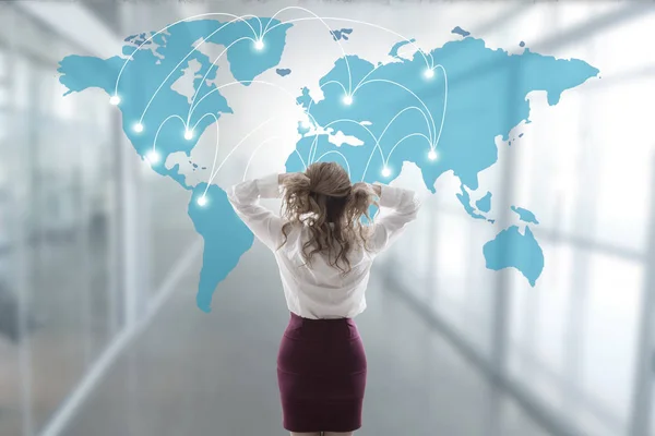 Mulher Negócios Estressado Com Mapa Rede Internacional — Fotografia de Stock