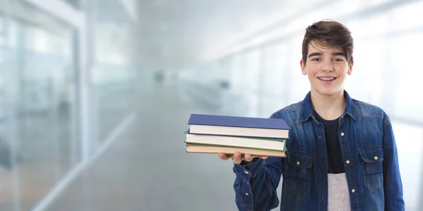 Portrait Étudiant Avec Livres Expression — Photo