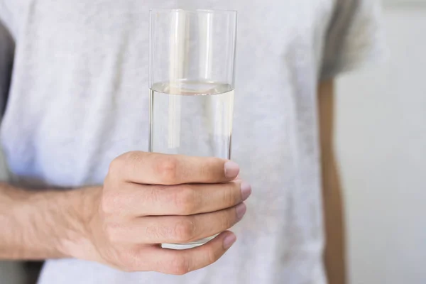 Mano Con Vaso Agua —  Fotos de Stock