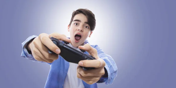 Enfant Jouant Avec Joystick Avec Expression Émotionnelle Jeux Vidéo — Photo